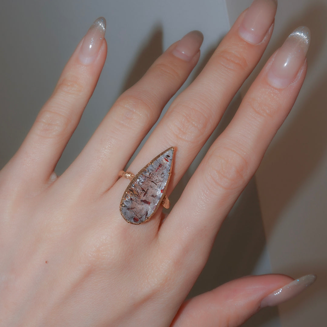 1619_Lepidocrocite in Quartz