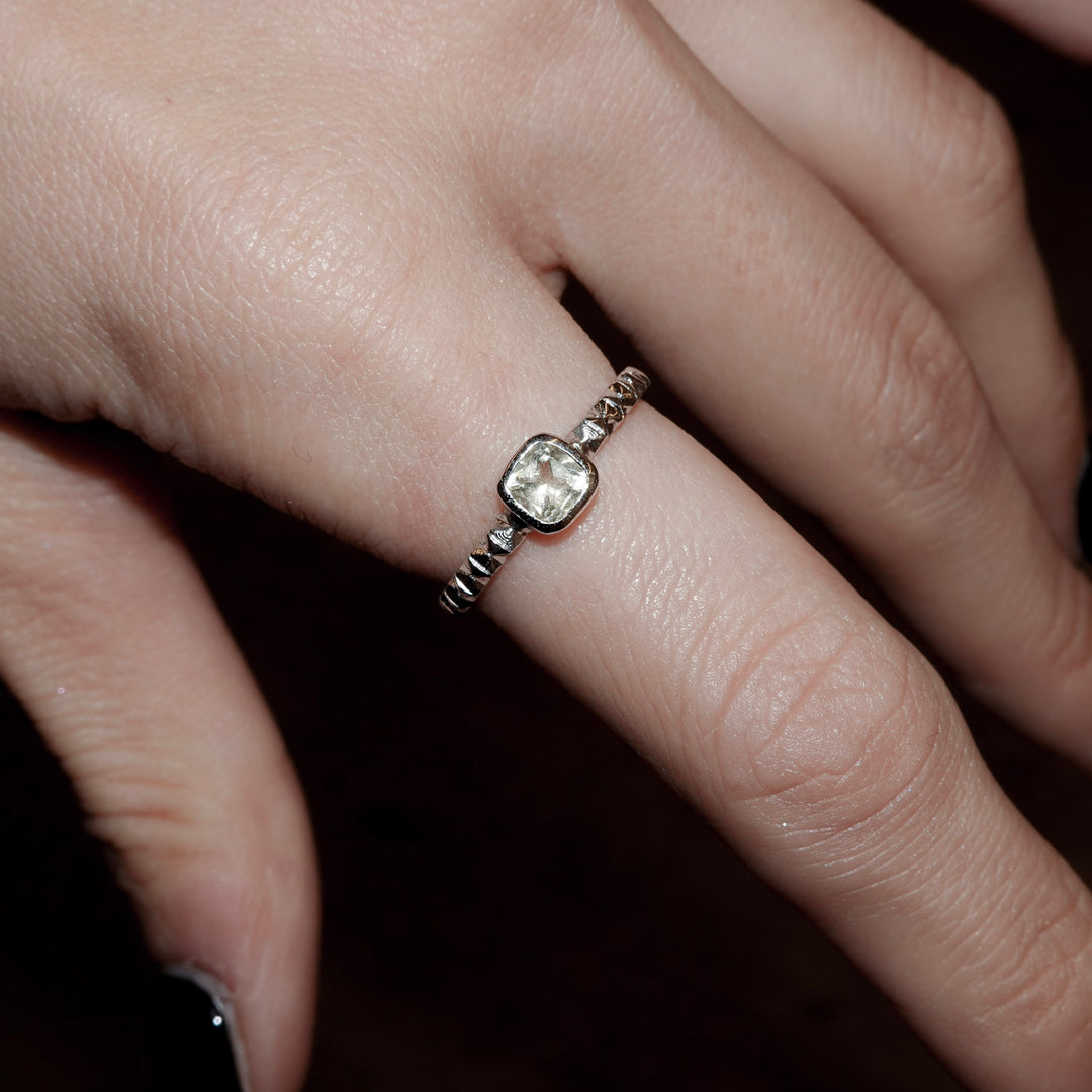 シルバーレモンクオーツフィレンツェ彫りリング