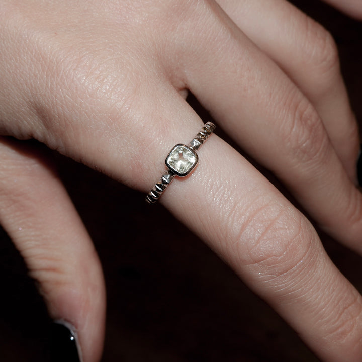 シルバーレモンクオーツフィレンツェ彫りリング