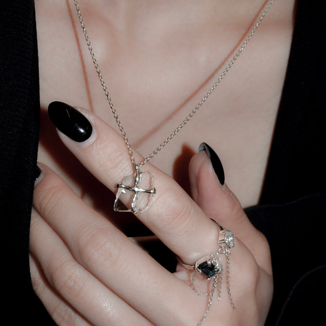 クロスネックレス