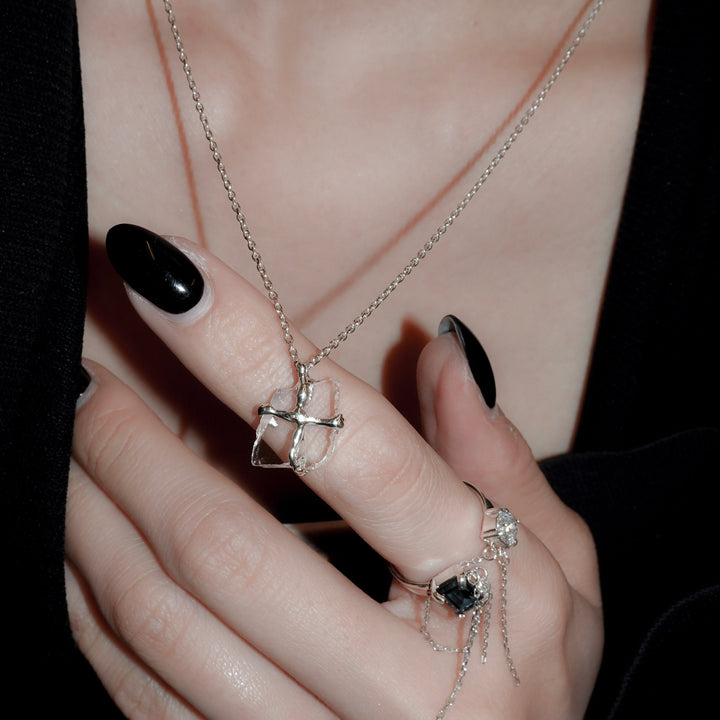 クロスネックレス