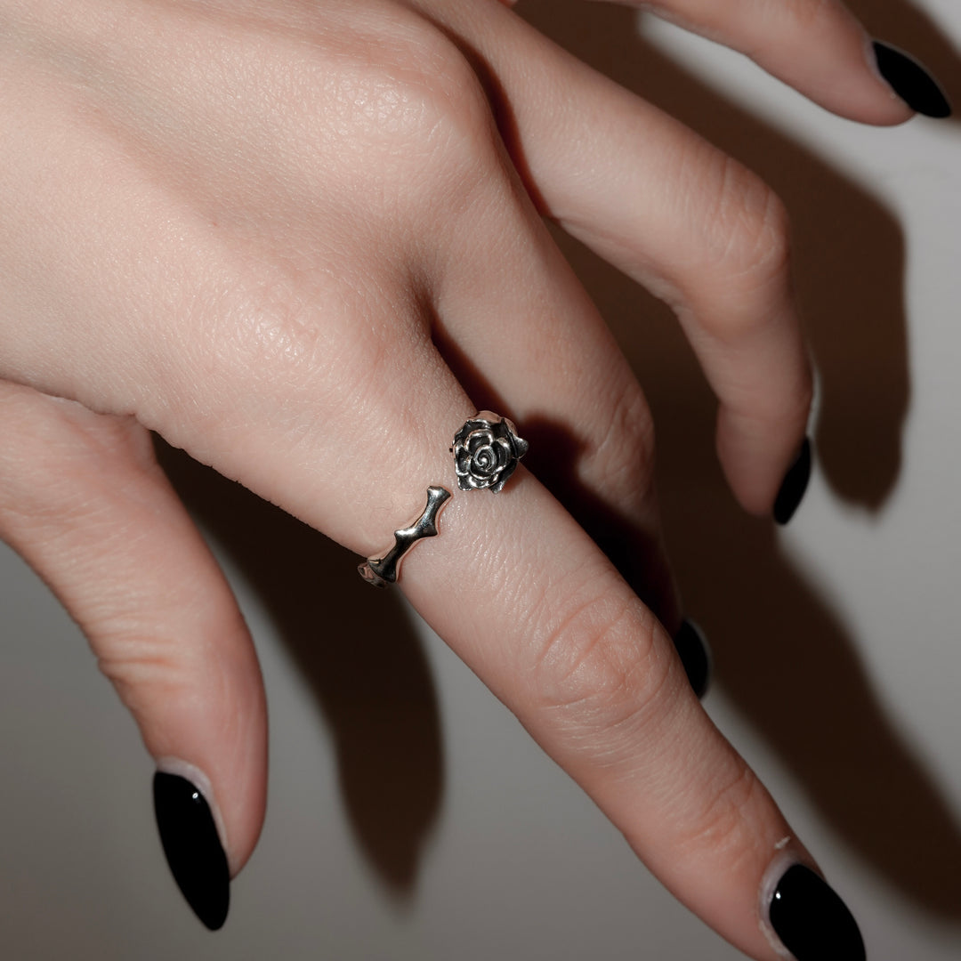 "Rose" ring