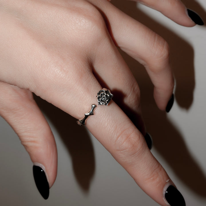 "Rose" ring