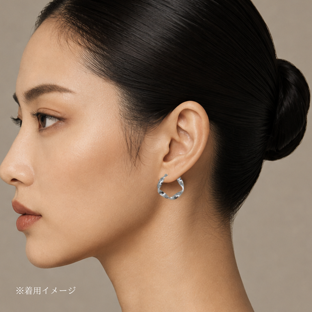 〈水〉 シルバー 水のせせらぎフープピアス
