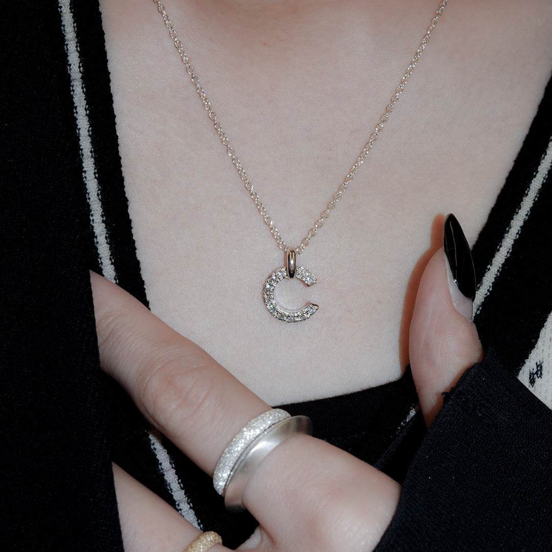 PLATE PENDANT NECKLACE SILVER MOISSANITE