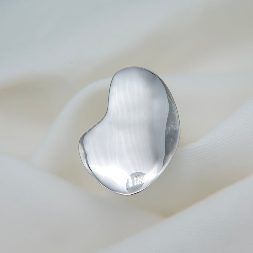 Surface Twist Pierced Earrings_Single