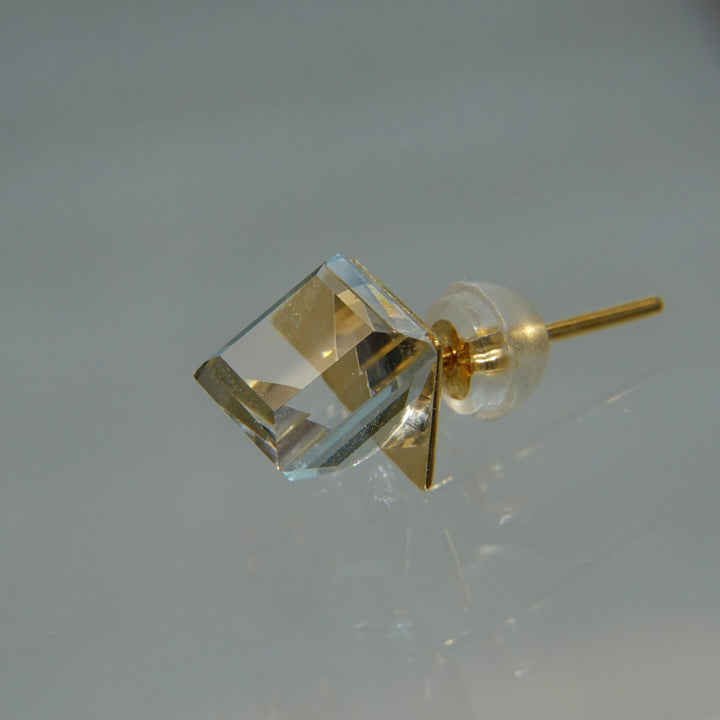 Reflection Quartz Stud Pierced Earring