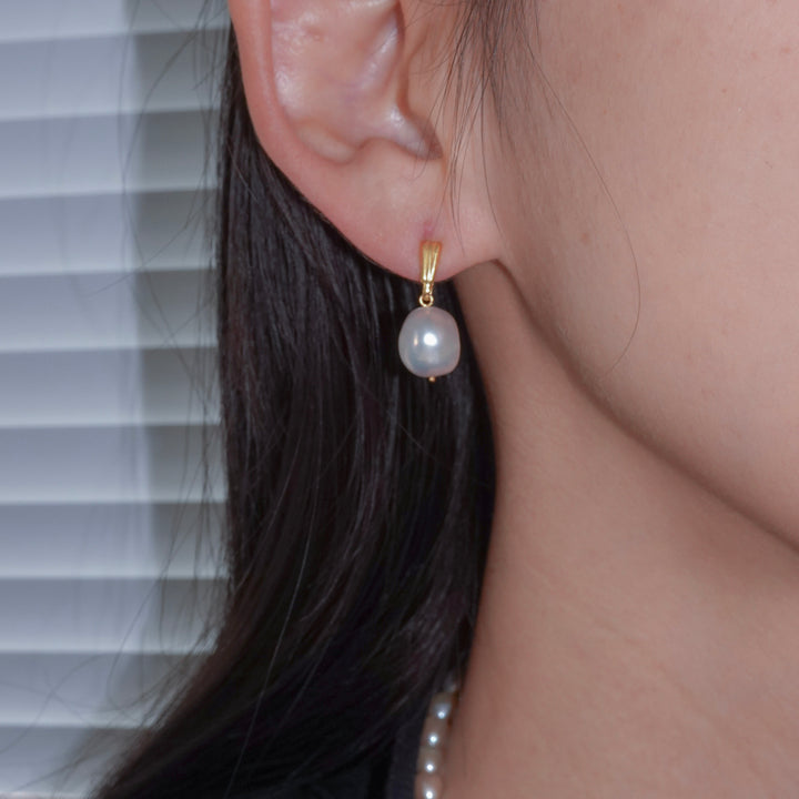 BAROQUE PEARL MEDIUM EARRINGS