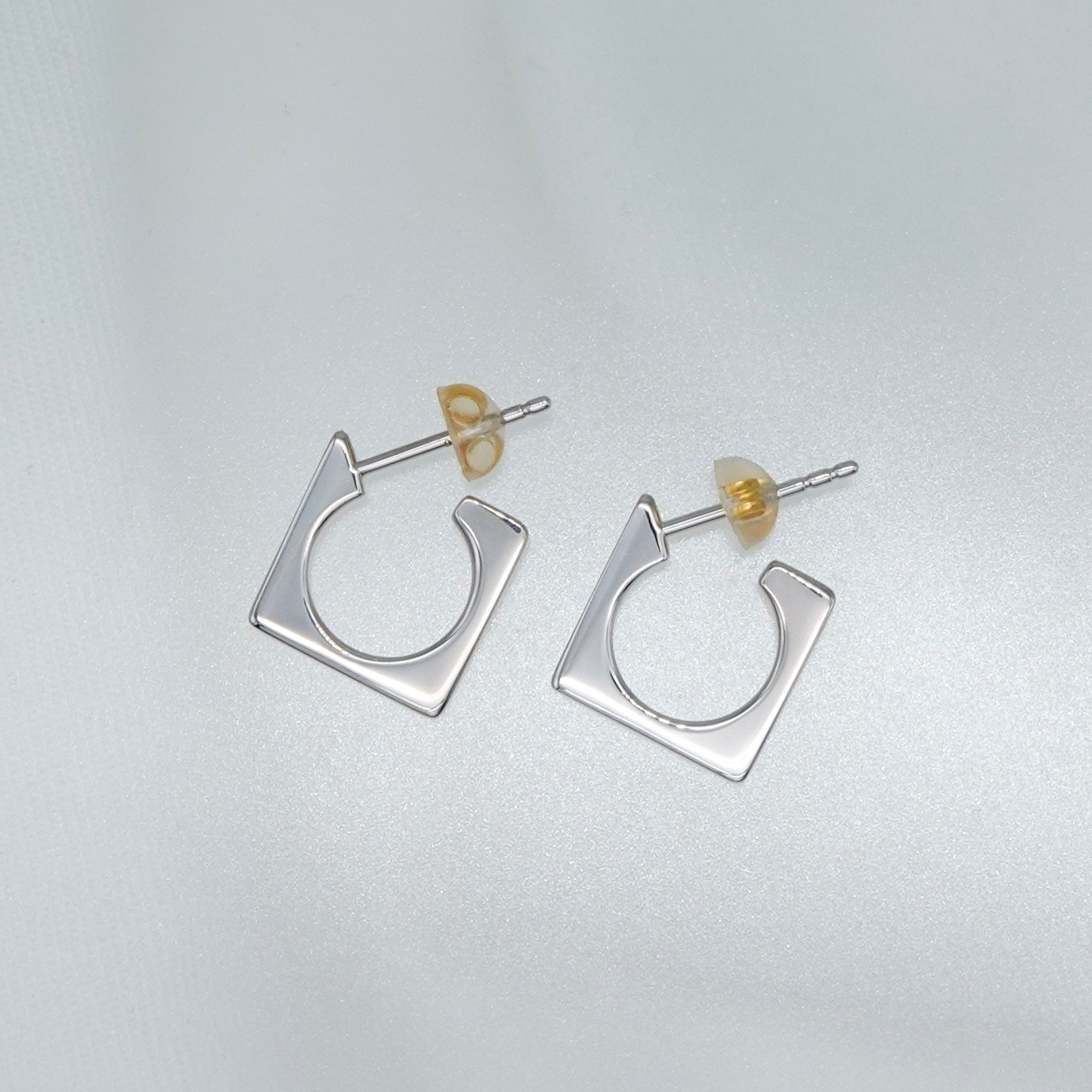 シュガーパームルートピアス R932 シュガーパームルートピアス R932