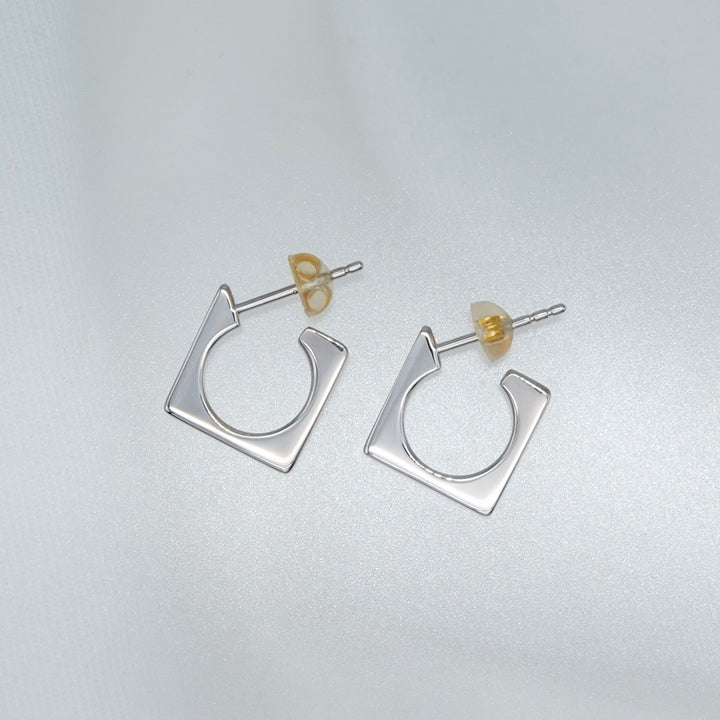 スモールスクエアピアス(RGP)