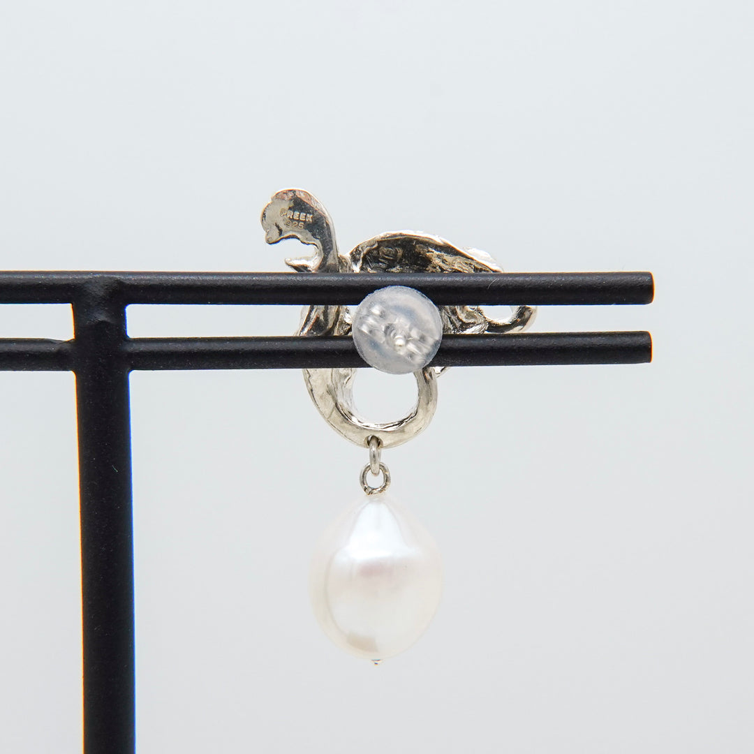 BAROQUE PEARL LEAF DROP EARRINGS
