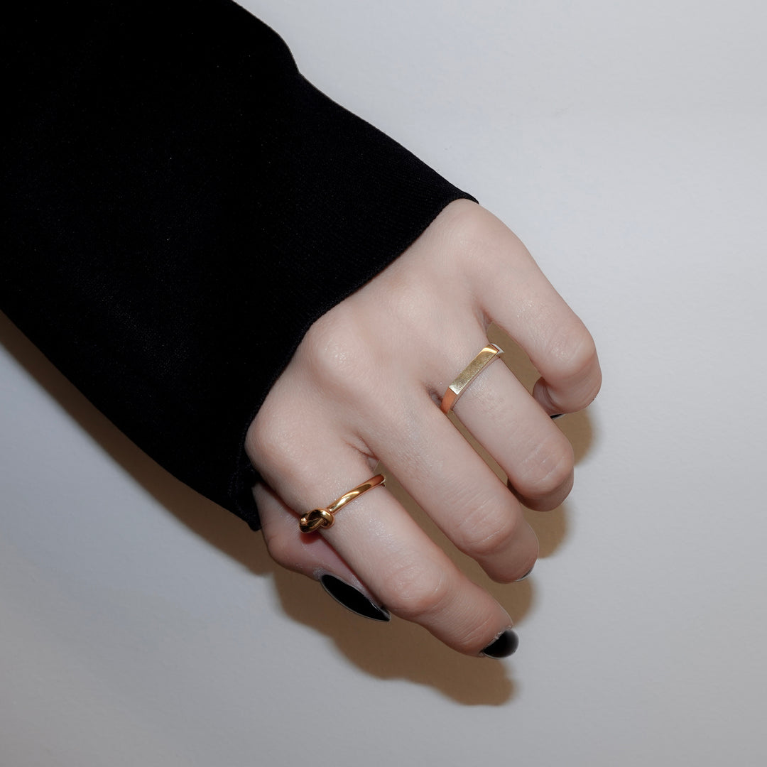 "Proto" signet  thin ring (GOLD)