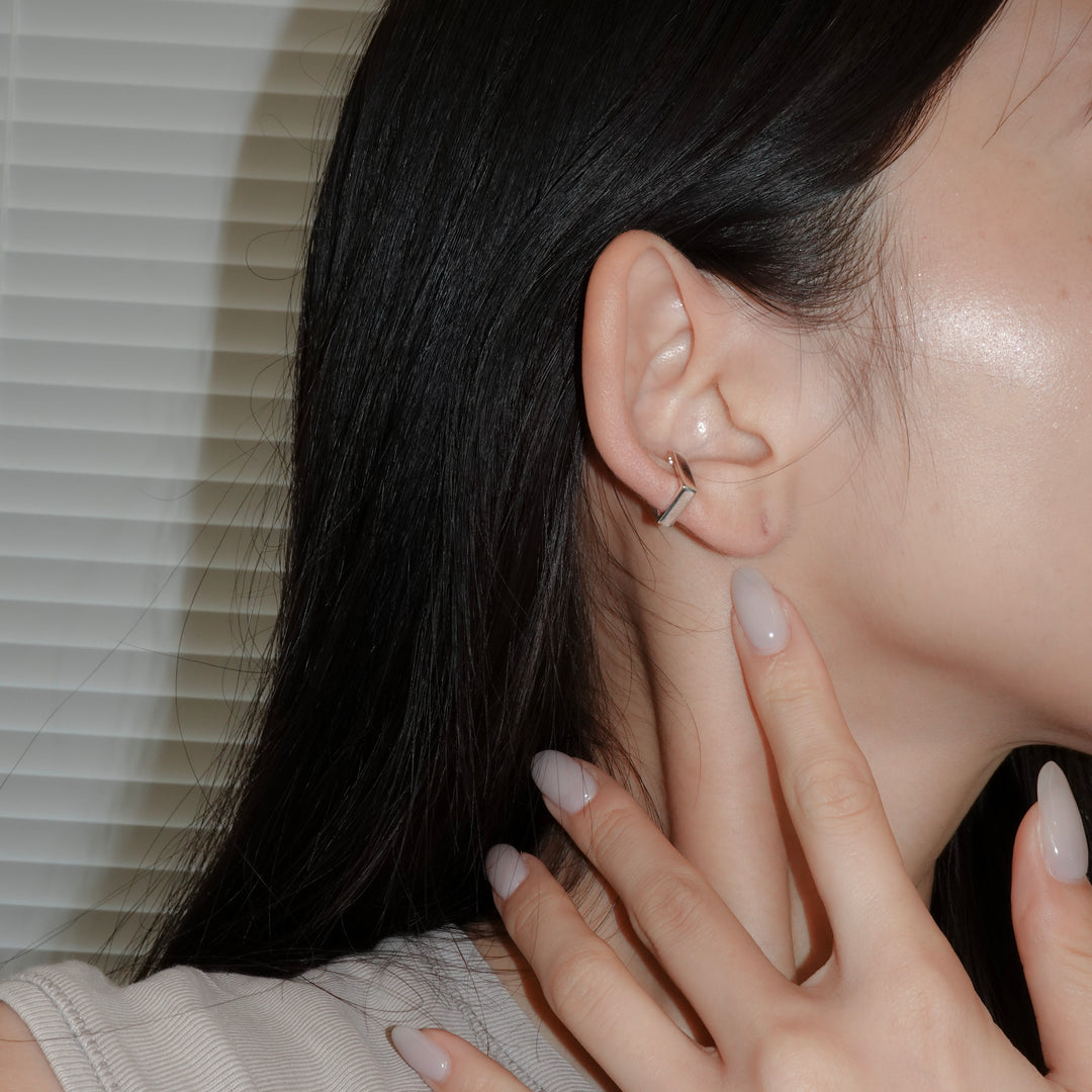 Square earcuff