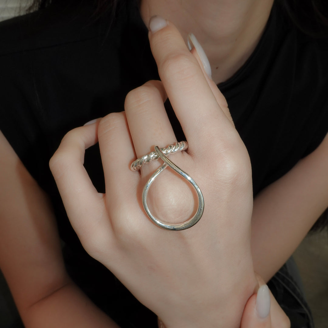 Selene 00:12 Dual Rotation（二重のまわり）