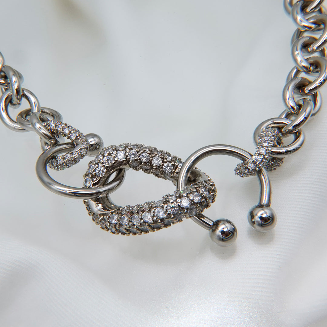 PHOEBE NECKLACE