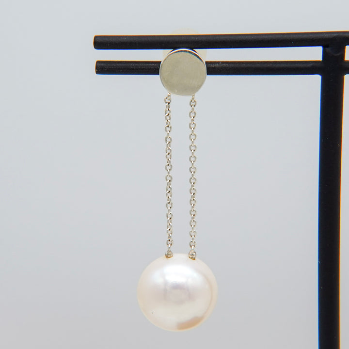 AMEMBO Silver Pearl Swing Pierced Earrings