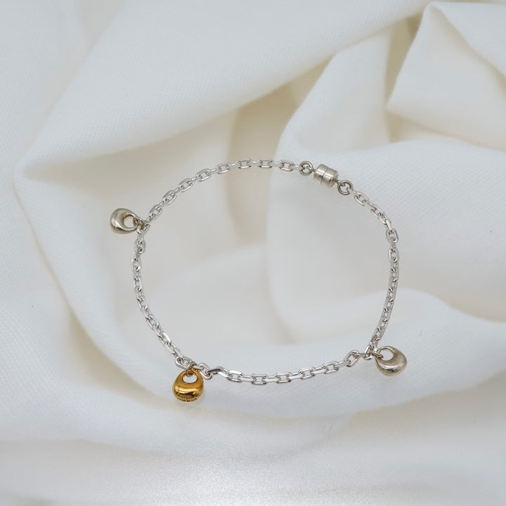 Selene 23:23 Triptych Rest（三連の休止符）