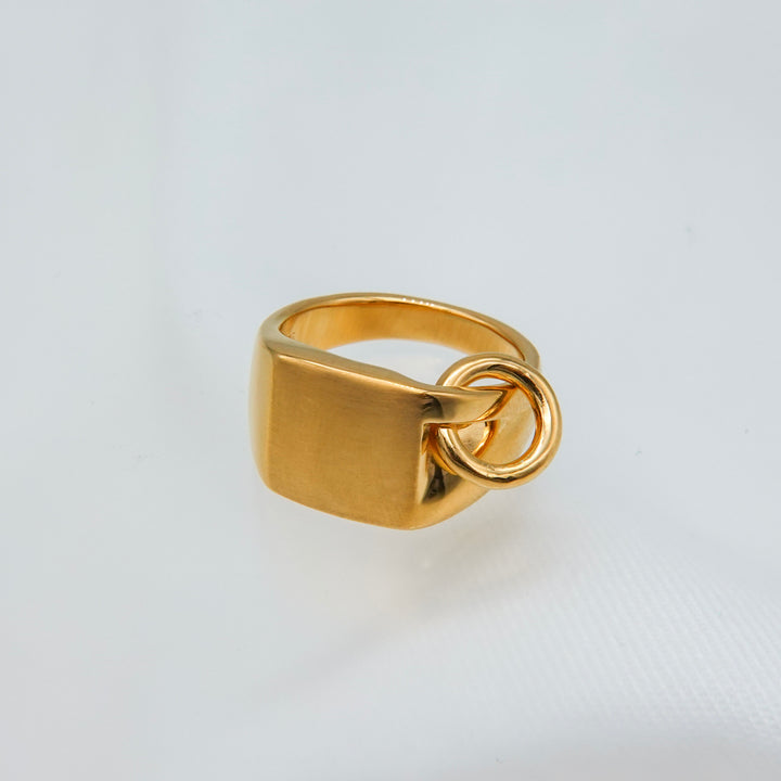 Square loop ring