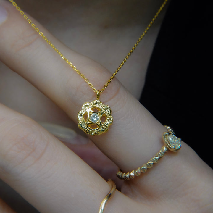Birthstone 一粒ダイヤフィレンツェ彫りネックレス