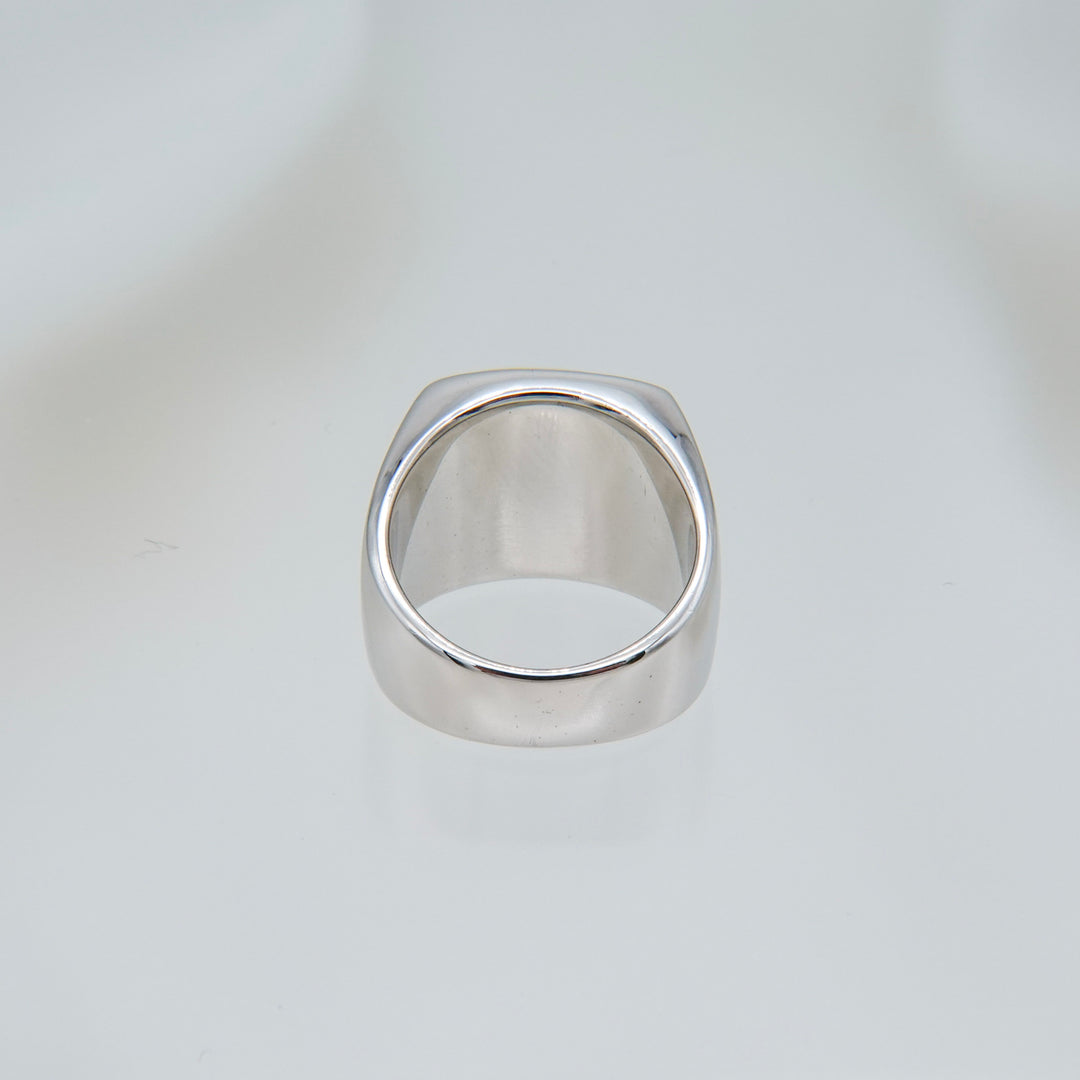 Bumble bee Signet Ring