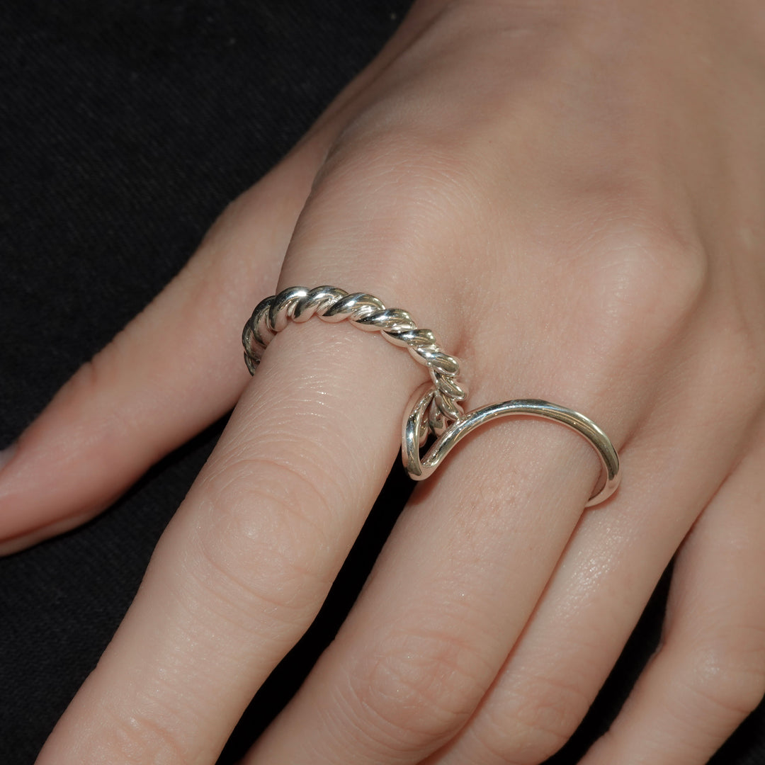 Selene 00:12 Dual Rotation（二重のまわり）