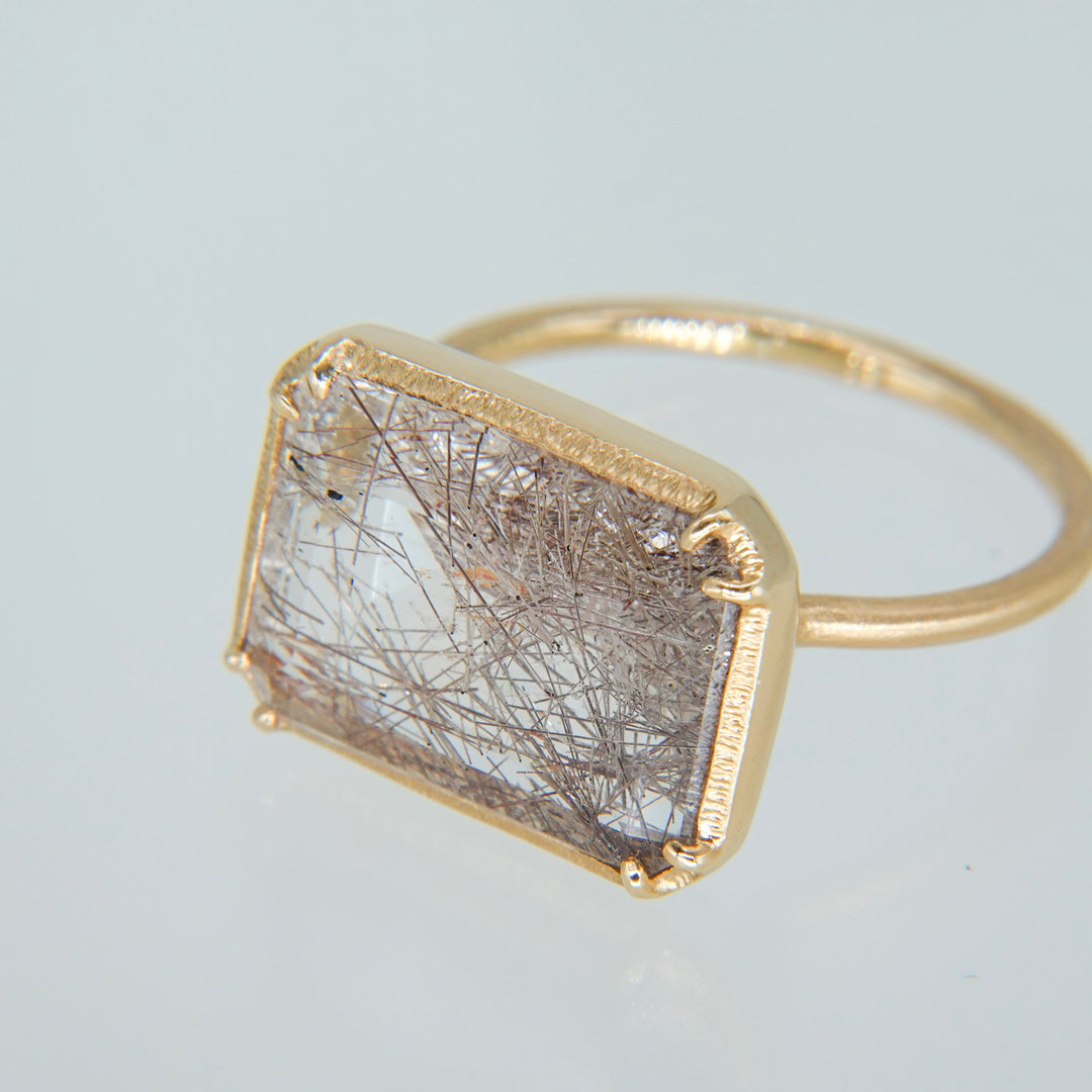 1884_Red Rutilated in Quartz