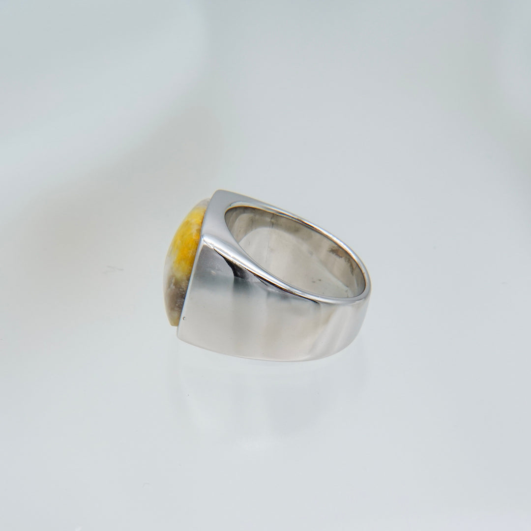 Bumble bee Signet Ring