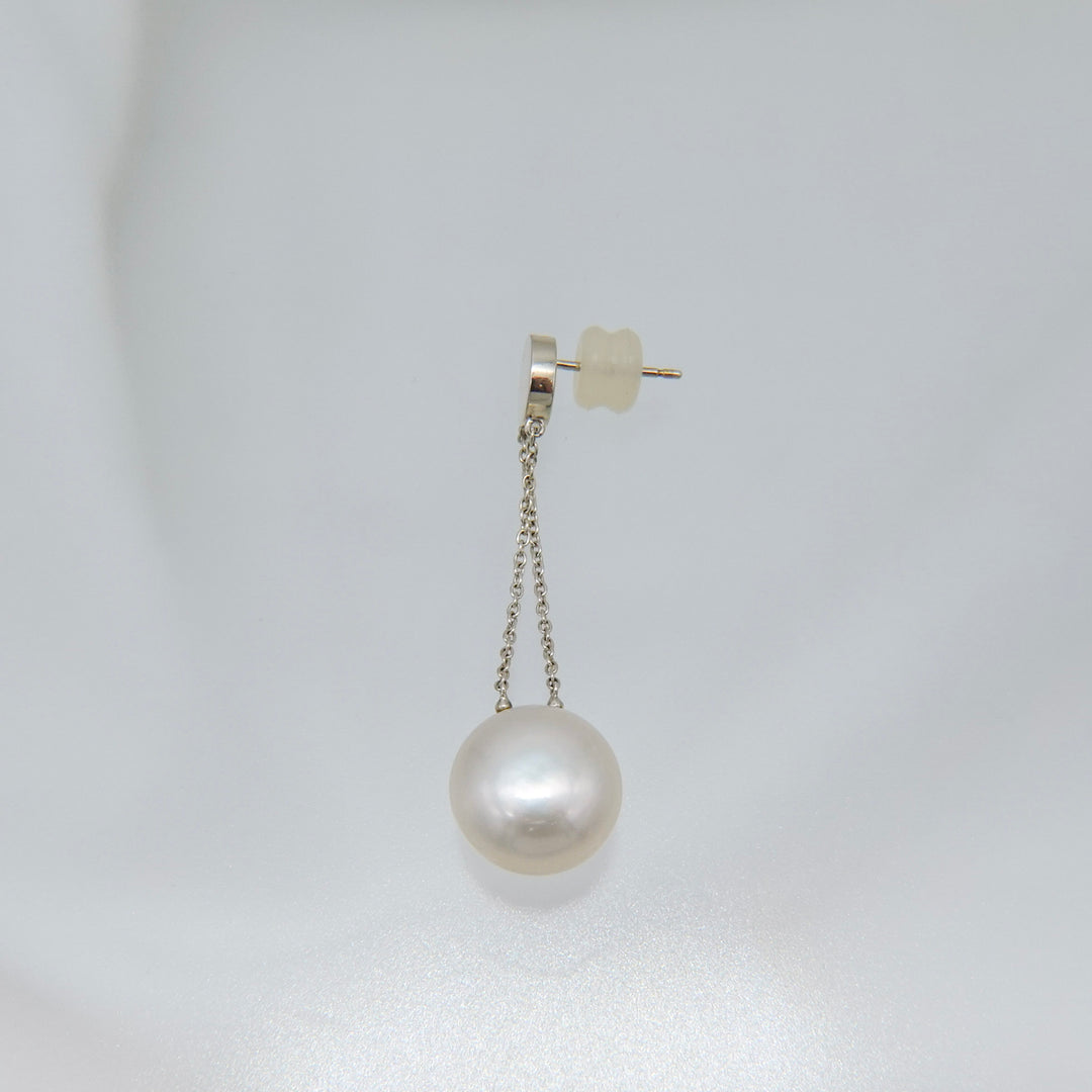 AMEMBO Silver Pearl Swing Pierced Earrings