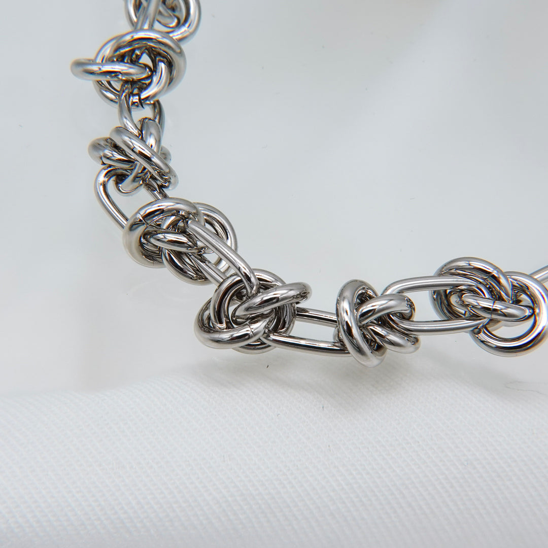 DARIA SILVER NECKLACE