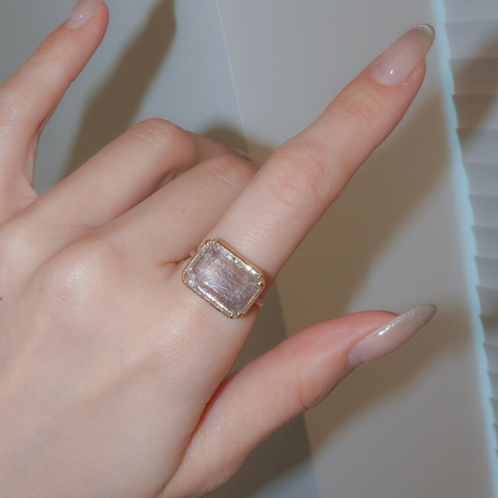 1884_Red Rutilated in Quartz