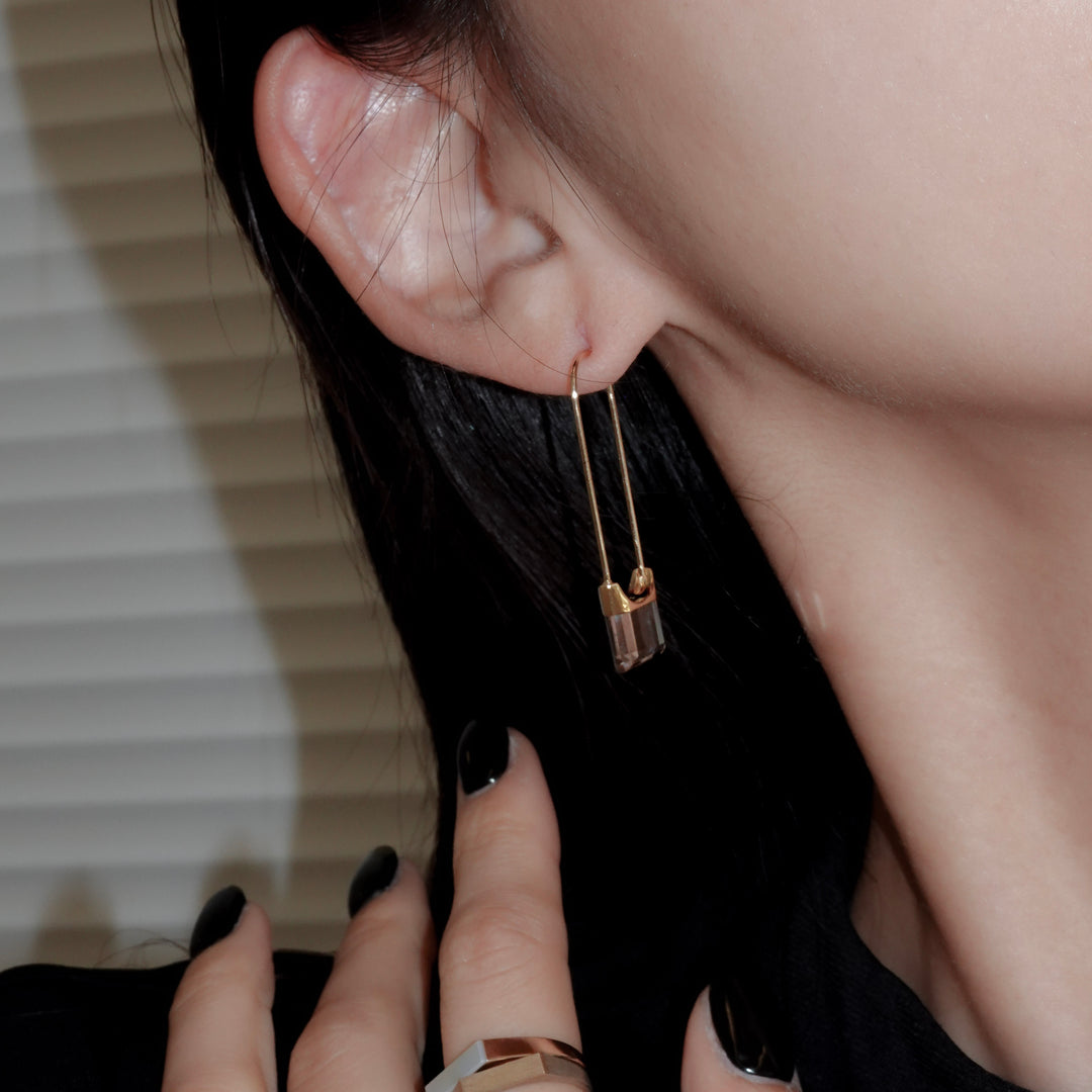 Drop Quartz Pierced Earring Square
