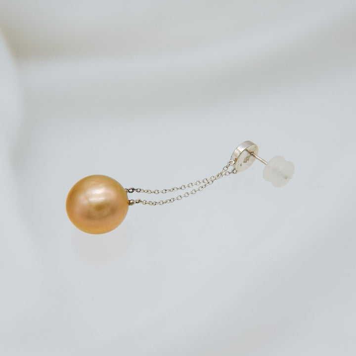 AMEMBO Silver GoldenPearl Swing Pierced Earrings