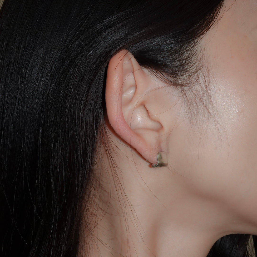 Fragment S pierced earring