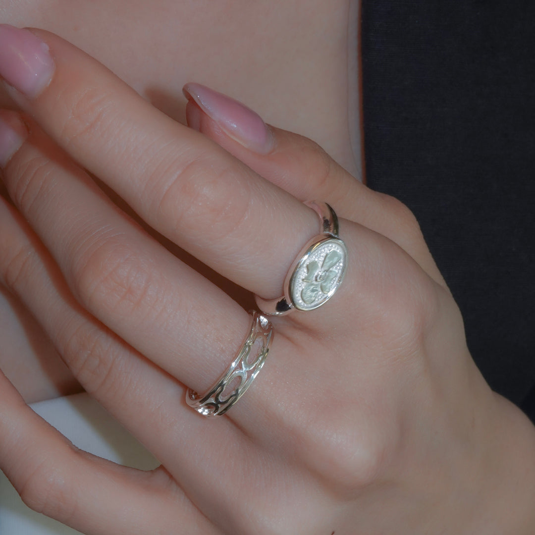 class ring-02