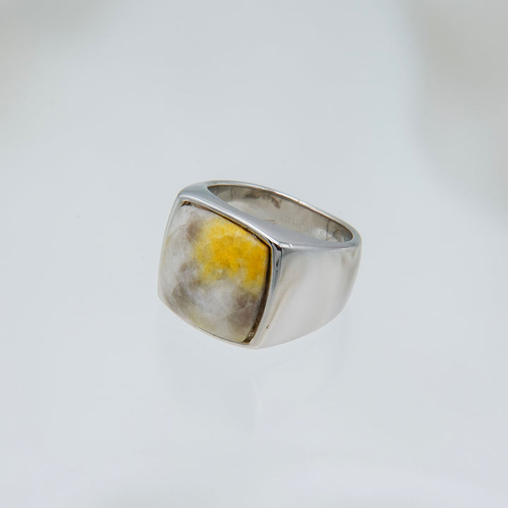 Bumble bee Signet Ring