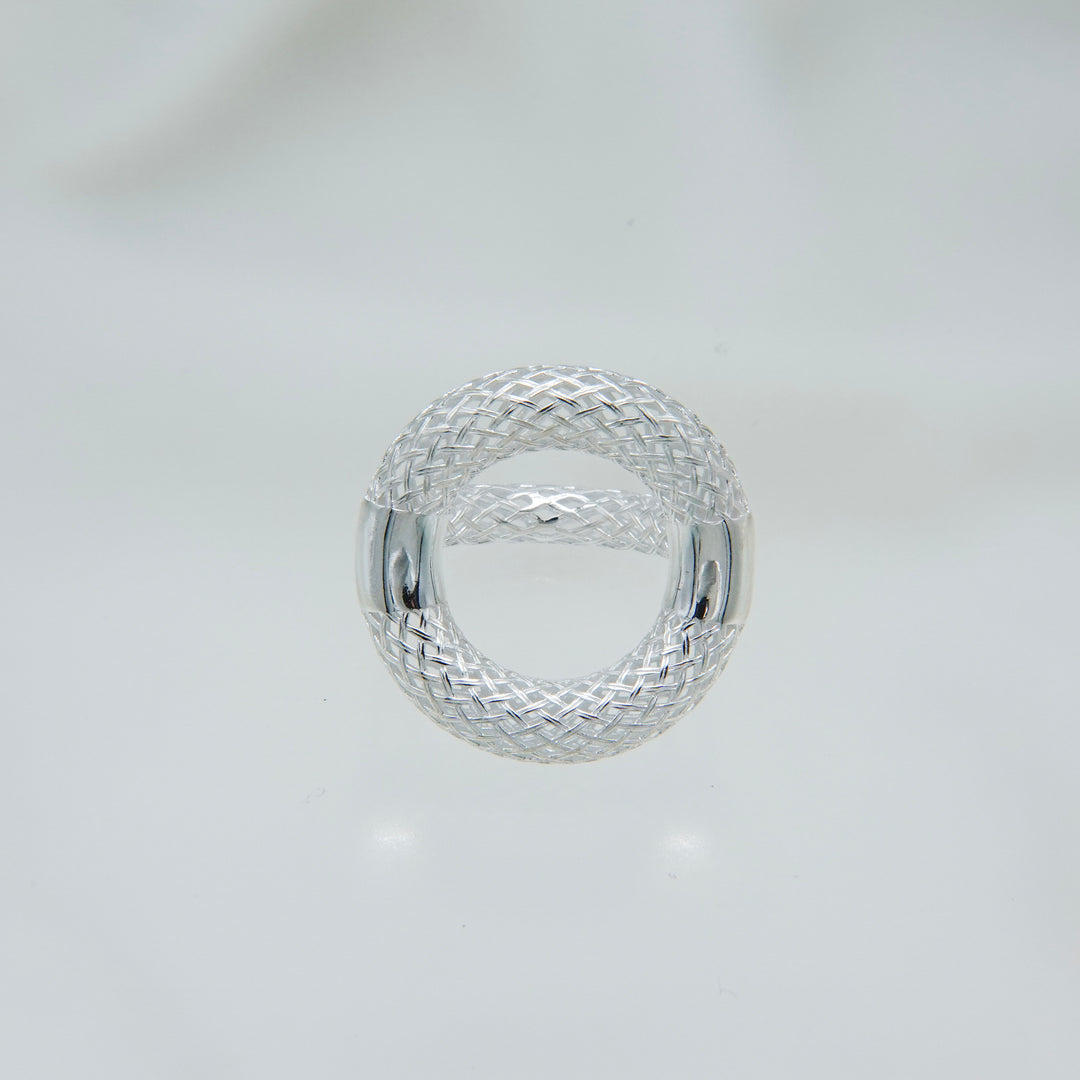 irregularly intersecting mesh ring [Tōkan2]