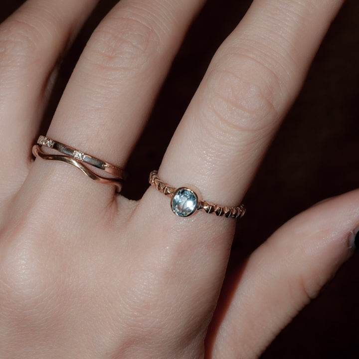 K10スカイブルートパーズフィレンツェ彫りリング