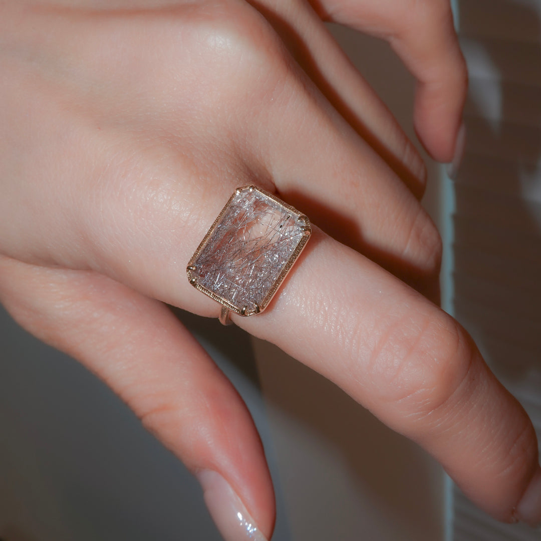1884_Red Rutilated in Quartz
