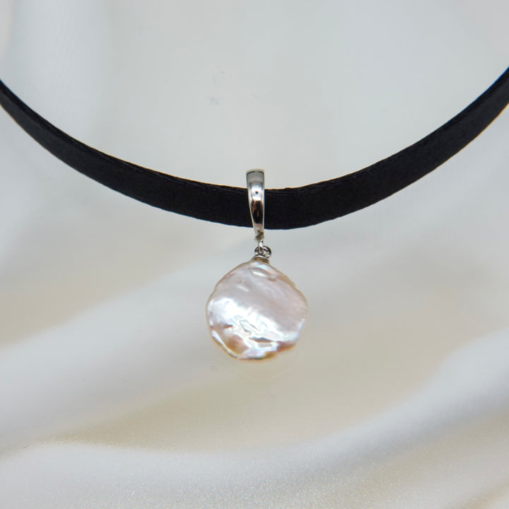 NOIR SINGLE PEARL CHOKER NECKLACE (Silver)