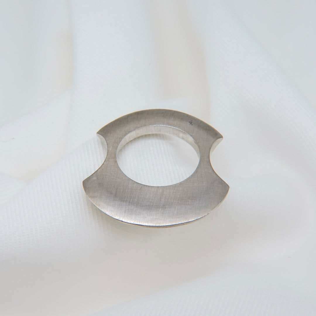 concave ring