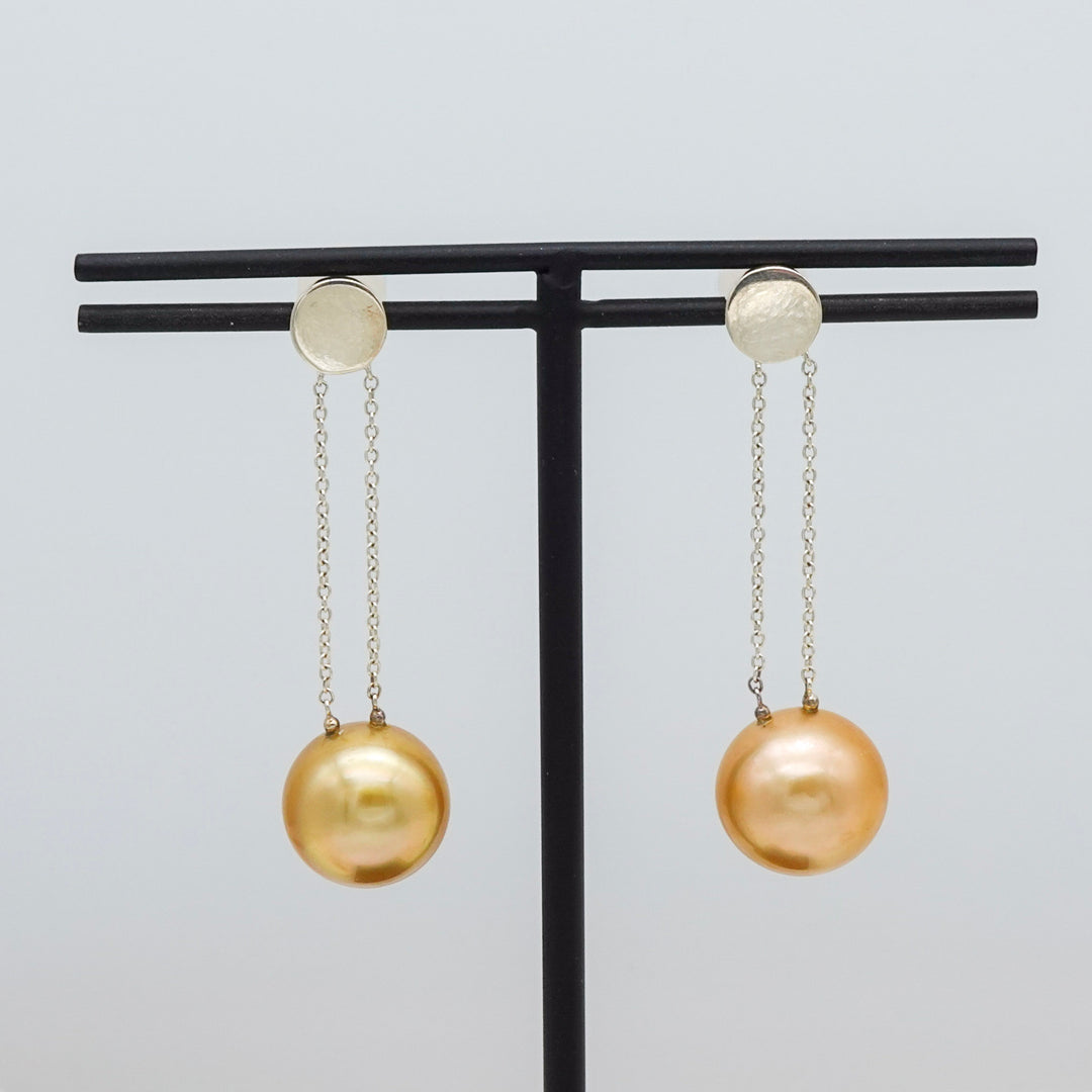AMEMBO Silver GoldenPearl Swing Pierced Earrings