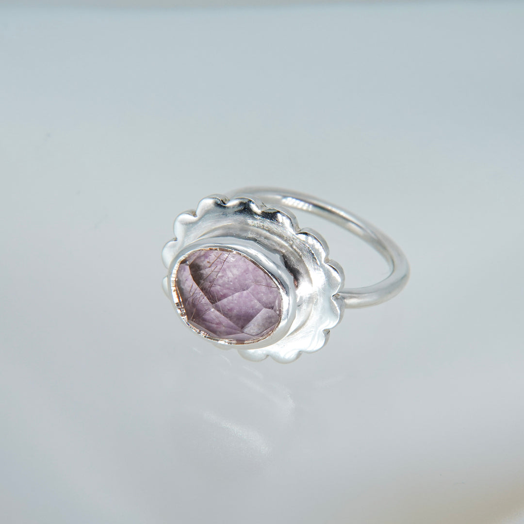 Flat flower ring- Rutile quartz x Tourmaline