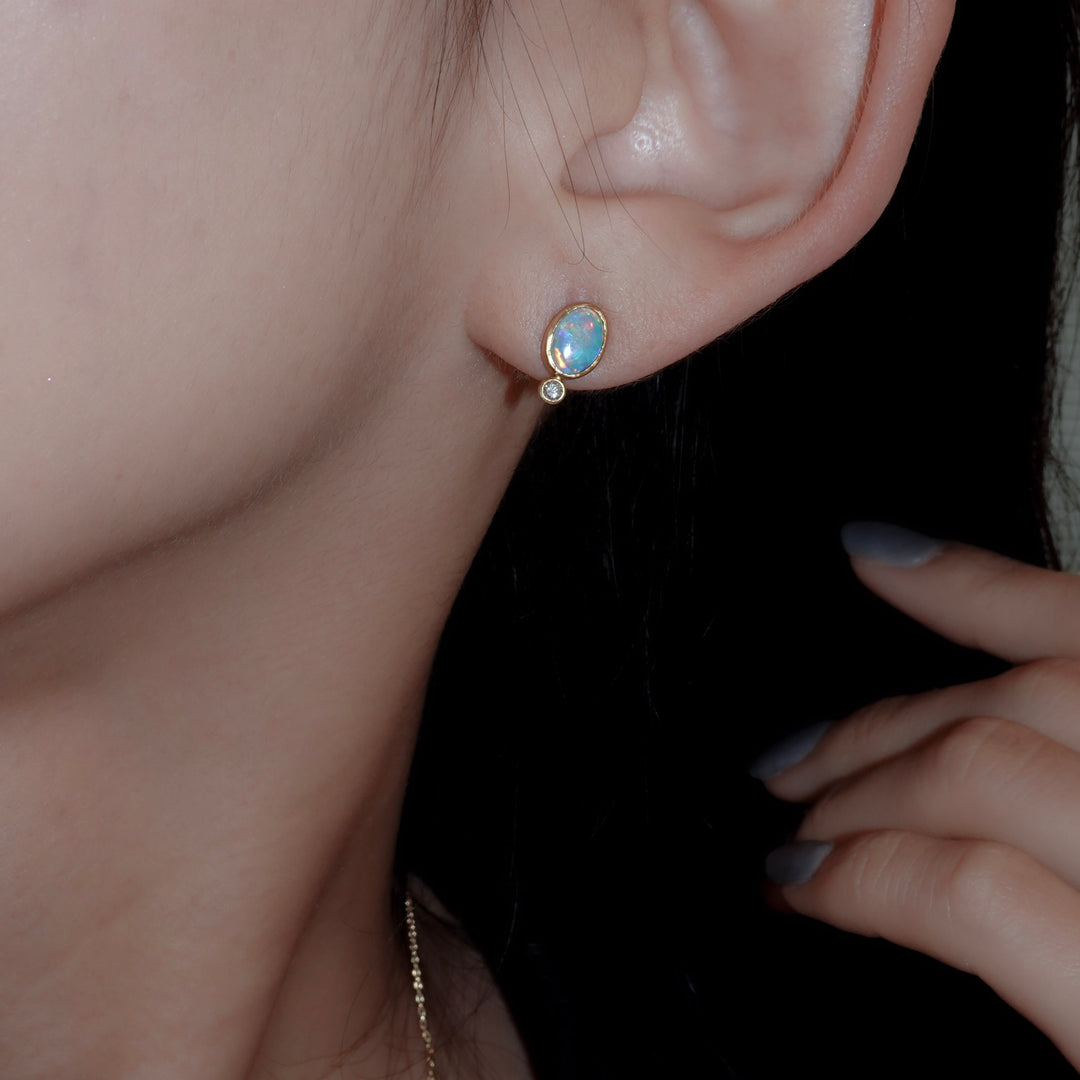 Crystal opal oval×diamond stud earrings