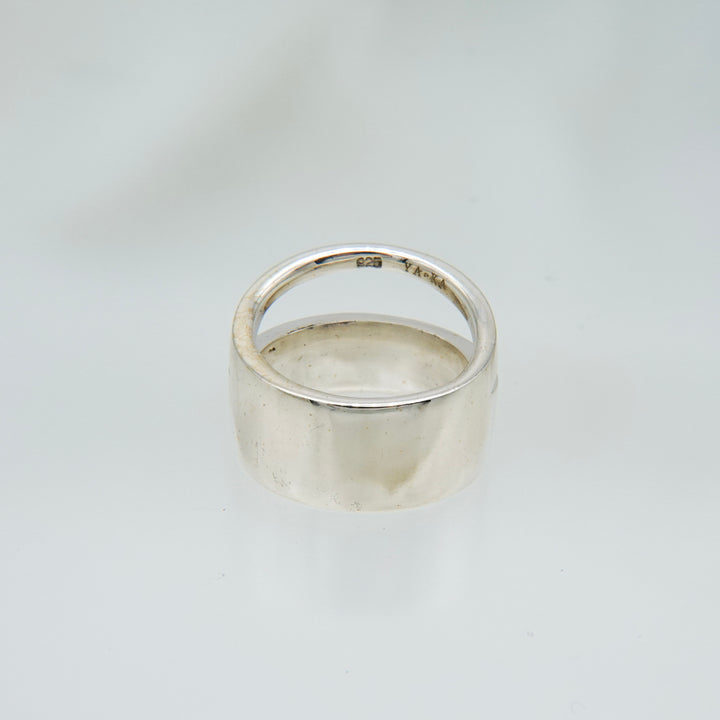 unfinished completion nuance ring [pothway]
