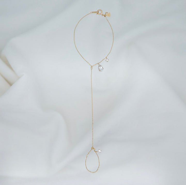 FALLING DEW HAND BRACELET