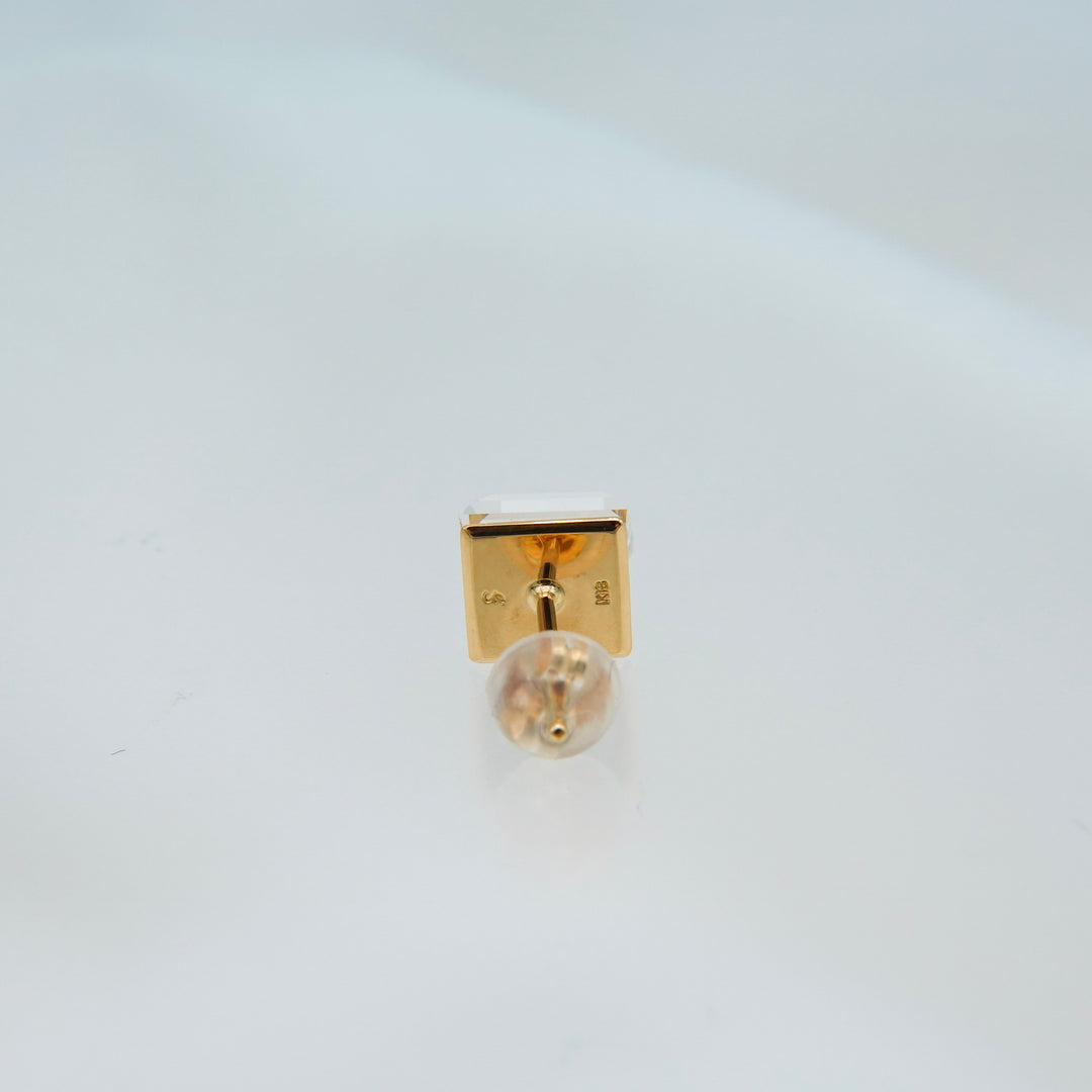 Reflection Quartz Stud Pierced Earring