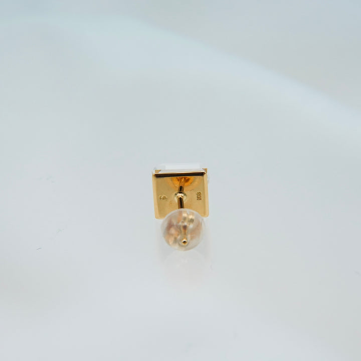 Reflection Quartz Stud Pierced Earring