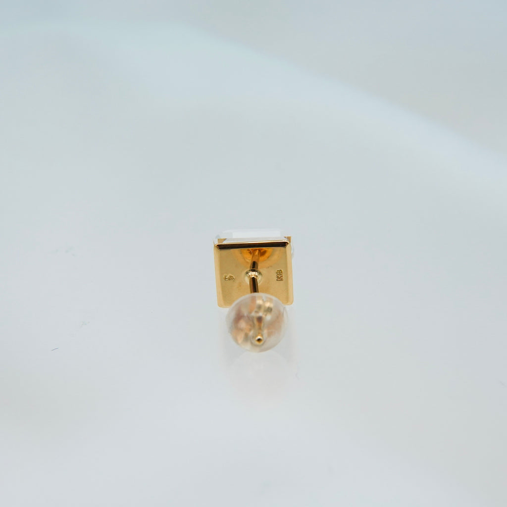 Reflection Quartz Stud Pierced Earring