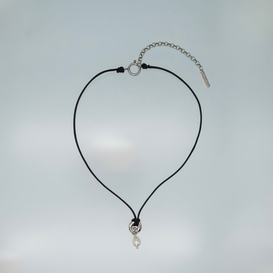 ETHAN PEARL CHOKER