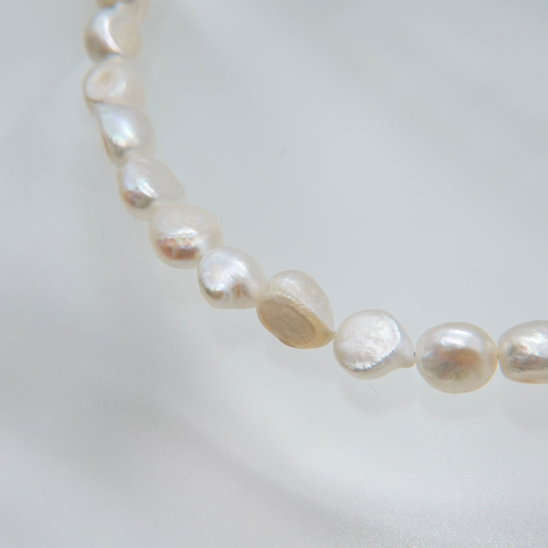 BAROQUE PEARL LEAF CLASSICAL NECKLACE
